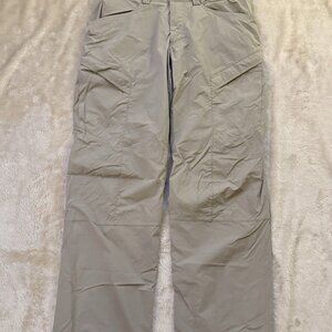 Arcteryx Mens Rampart Cargo Pants 32 x 29 Beige Tan Outdoor Utility Hiking